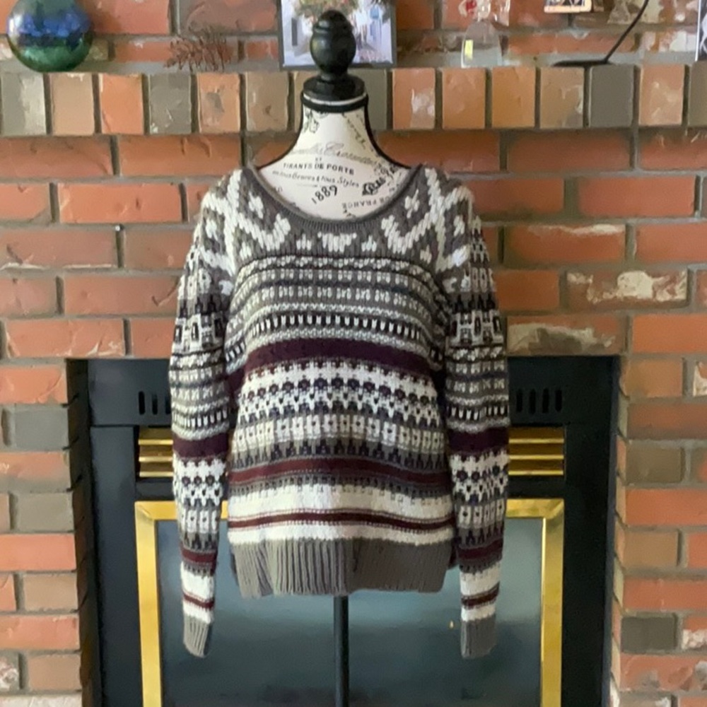 Line sweater M